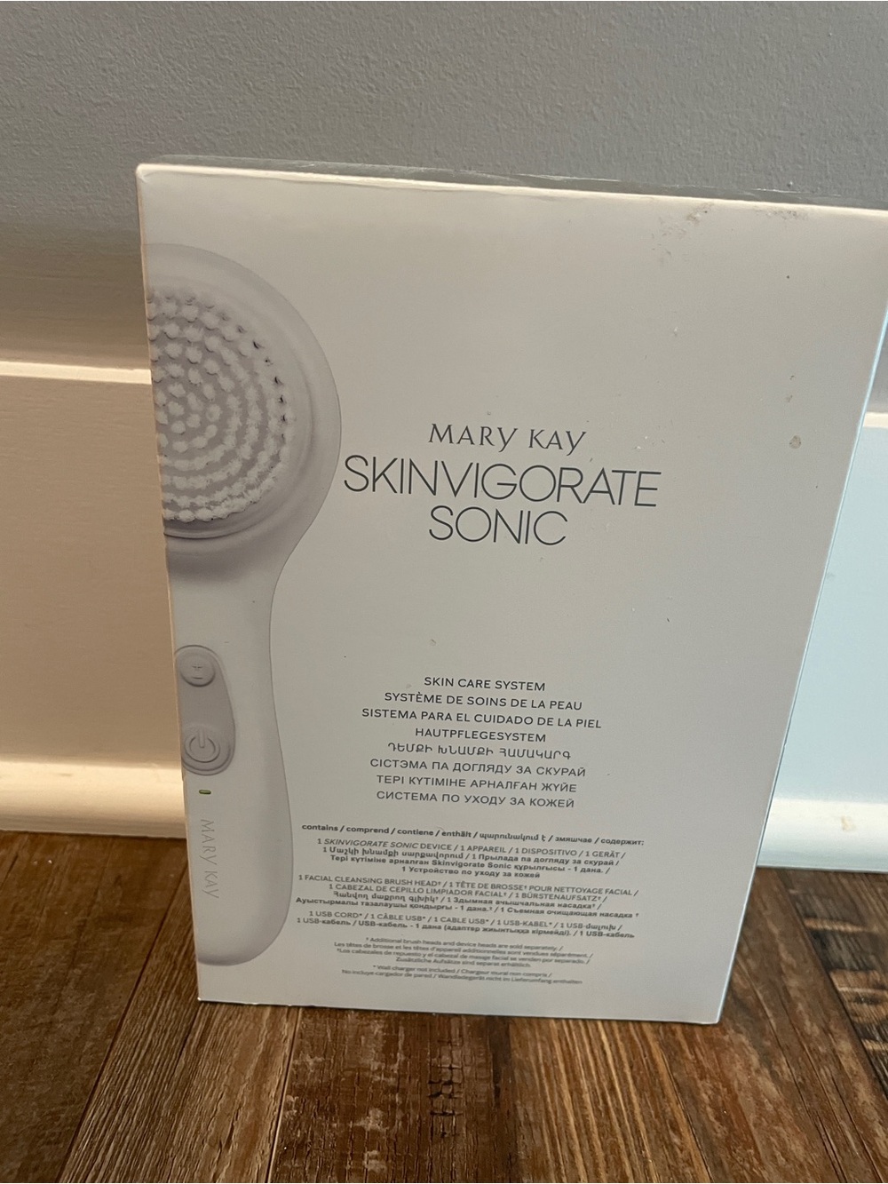 Mary Kay Skinvigorate Sonic Facial Cleansing Brush - White